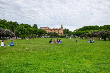 Saint-Petersburg, Rusya'nın merkezinde mars tarlası