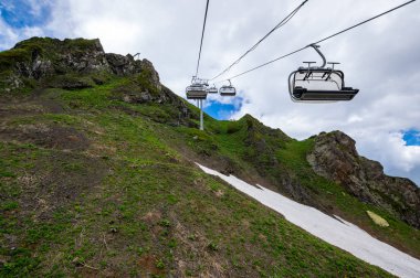 Kafkas Dağları'nın görünümü