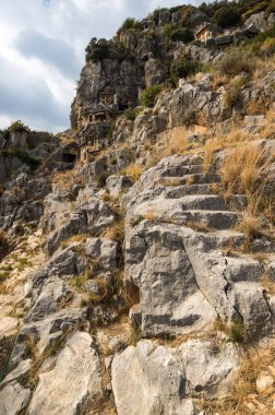 Türkiye 'nin Myra kentinde taş kesimi mezarlar