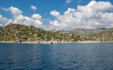 Akdeniz kıyıları.