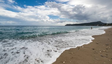Akdeniz kıyıları Kemer, Antalya ilinin sahil beldesi ve ilçesi Akdeniz kıyısında Türkiye kıyıları