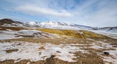 Kışın Altay 'daki Kizil Chin' in manzarası, Sibirya, Rusya