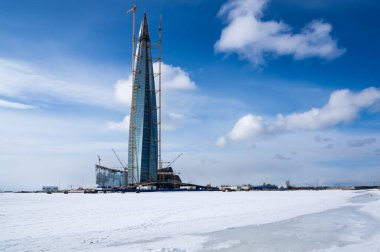 Lakhta Merkezi ve Finlandiya Körfezi 'nin panoramik manzarası, Saint-Petersburg, Rusya