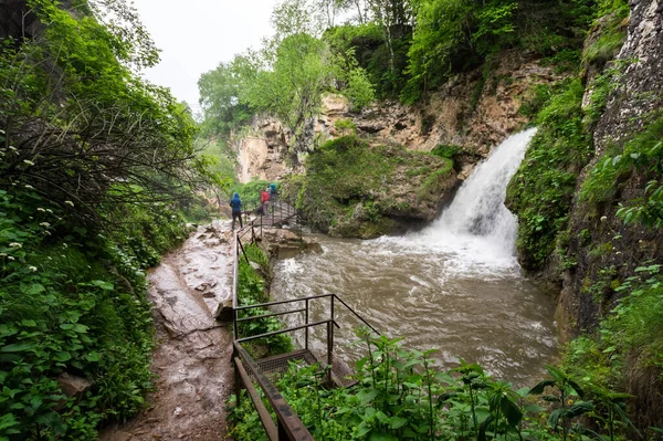 Vue Cascade Dans Les Montagnes Caucase Dans République Karachay Tcherkessie — Photo