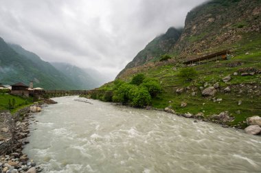 Kabardino-Balkaria, Rusya 'daki Kafkasya dağlarındaki Cherek Nehri