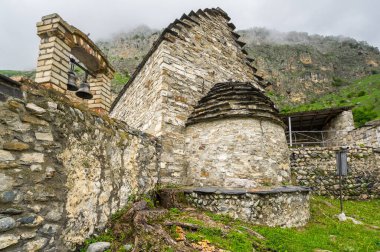 Kuzey Osetya 'daki Dzivgis köyündeki Aziz George Kilisesi, Rusya