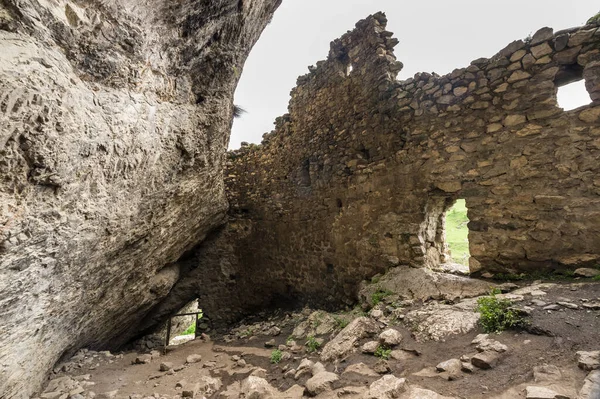 Fortaleza Medieval Roca Dzivgis Osetia Del Norte Alania Rusia — Foto de Stock