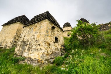 Dargavs Köyü, Kuzey Osetya, Rusya 'da Antik Alanya nekropolü (Ölüler Şehri)