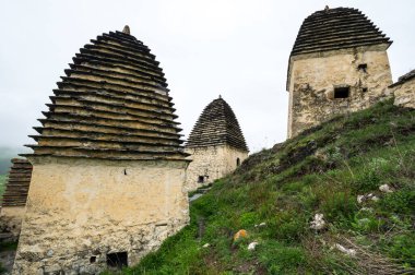 Dargavs Köyü, Kuzey Osetya, Rusya 'da Antik Alanya nekropolü (Ölüler Şehri)
