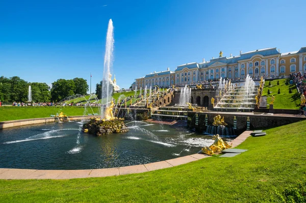 Saint Petersburg Russia Luglio 2017 Palazzo Del Grand Peterhof Fontane — Foto Stock