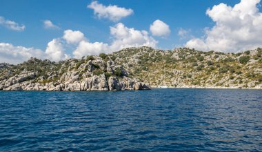 Türkiye 'nin Antalya ilinin Riviera ilçesinde Akdeniz kıyıları
