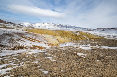 Kizil Chin 'in manzarası, kışın Altay dağlarında Mars denilen bir yer, Sibirya, Rusya