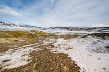 Altay dağlarının kışın manzarası, Sibirya, Rusya