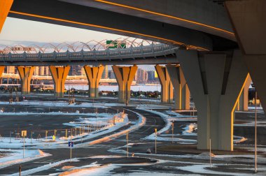 Batı Yüksek Hız Çapı, Rusya 'nın Saint Petersburg kentinde bir otoyoldur.