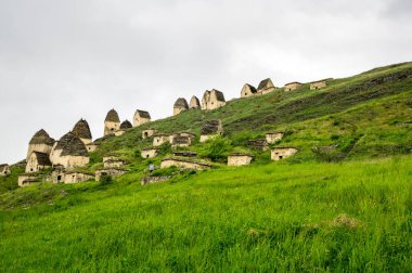 Dargavs Köyü, Kuzey Osetya, Rusya 'da Antik Alanya nekropolü (Ölüler Şehri)