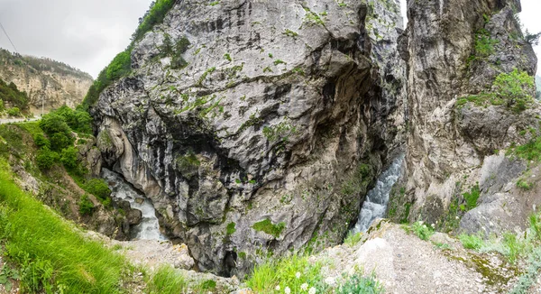 俄罗斯北奥赛梯 阿拉尼亚的Kurtatin峡谷 — 图库照片