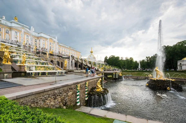 Saint Petersburg Russland Juni 2018 Fontänen Der Großen Kaskade Petergof — Stockfoto