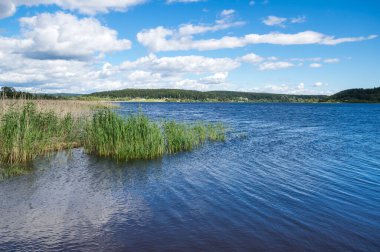 Finlandiya sınırı yakınlarındaki Ladoga Gölü 'nün kuzey ucunda yer alan Rusya' nın Karelia Cumhuriyeti 'nde yer alan Sortavala' daki göl manzarası.