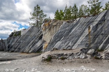 Ruskeala dağ parkındaki İtalyan mermer ocağı, Karelia, Rusya