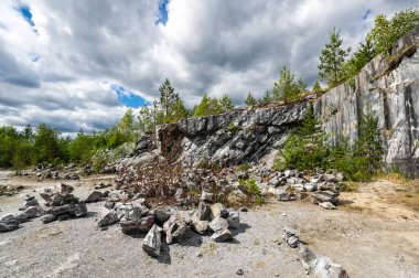 Ruskeala dağ parkındaki İtalyan mermer ocağı, Karelia, Rusya