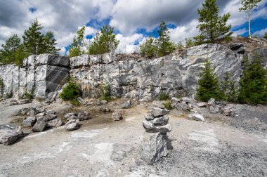Ruskeala dağ parkındaki İtalyan mermer ocağı, Karelia, Rusya