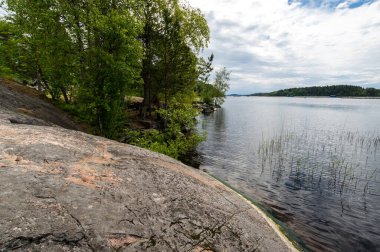 Rusya 'nın Karelia Cumhuriyeti' ndeki göl manzarası