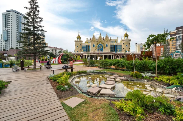 Kazan Rússia Julho 2018 Vista Parque Frente Teatro Marionetes Estado — Fotografia de Stock