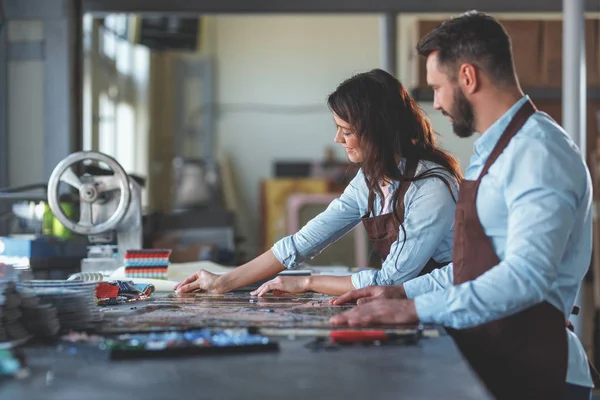 Jóvenes Trabajo Estudio — Foto de Stock