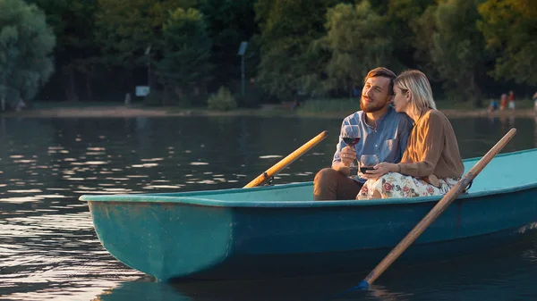 Attractive Couple Romantic Date — Stock Photo, Image