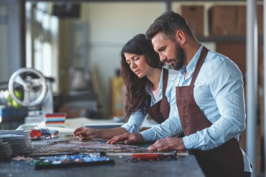 Gençlerin iş Studio önlük