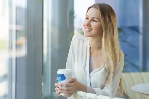 Junge Attraktive Frau Einem Café — Stockfoto