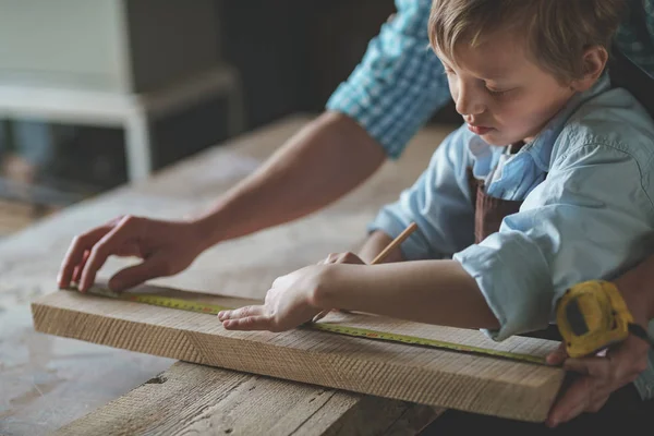 Baba ve oğul marangozluk sonra işte