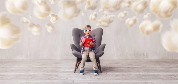 Little Kid Glasses Cinema — Stock Photo, Image