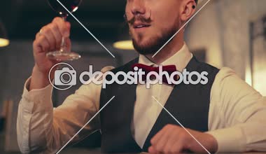 Sommelier şarap kapalı tatma