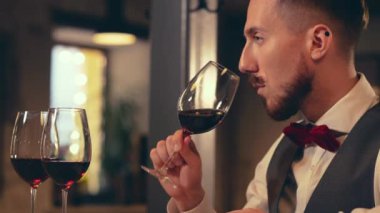 Sommelier şarap kapalı tatma