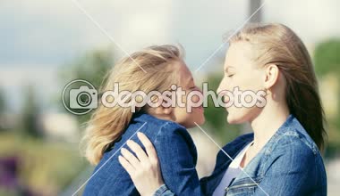 Anne ve kızı hassasiyet