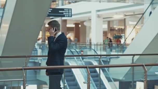 Businessman Talking Phone — Stock Video