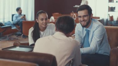 Bir röportajda, Genç iş adamları