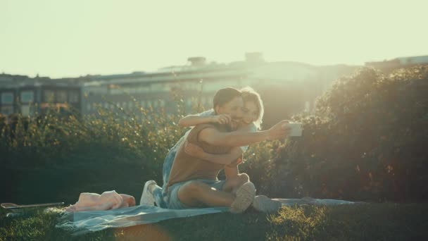 Happy Couple Doing Selfie Outdoors — Stock Video