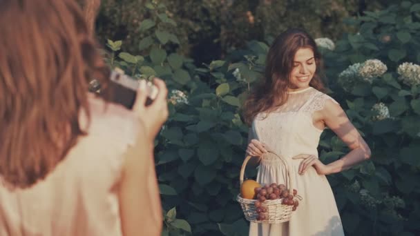 Jeunes Filles Dans Parc Été — Video