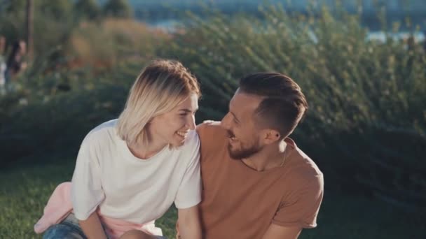 Smiling Young Couple Outdoors — Stock Video