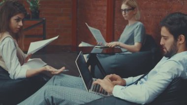 Projesi'nde çalışan insanlar