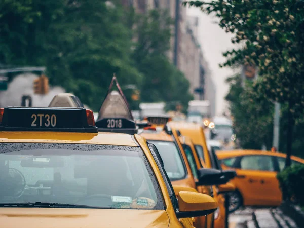 Gelbe Taxis Auf Der Straße New York City — Stockfoto