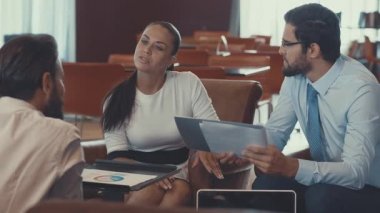 fiatal üzletemberek ülésén