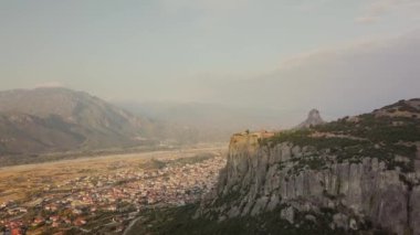 Yunan city bölgesindeki dağlar