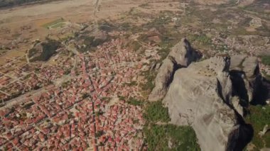 Kayalar tarafından Yunan şehir