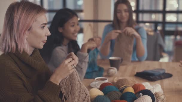 Knitting Women Master Class — Stock Video