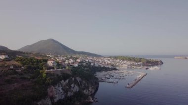 Yukarıdan Yunan Pilos görüntülemek