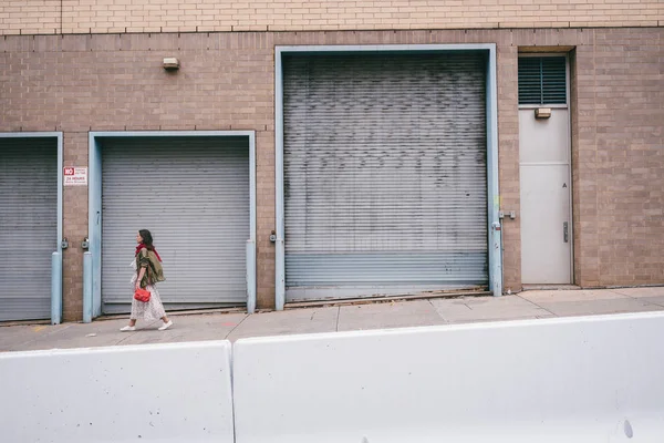 Donna Attraente Che Cammina New York — Foto Stock