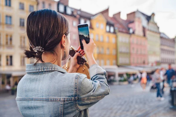 Jonge Reiziger Nemen Foto Wroclaw — Stockfoto